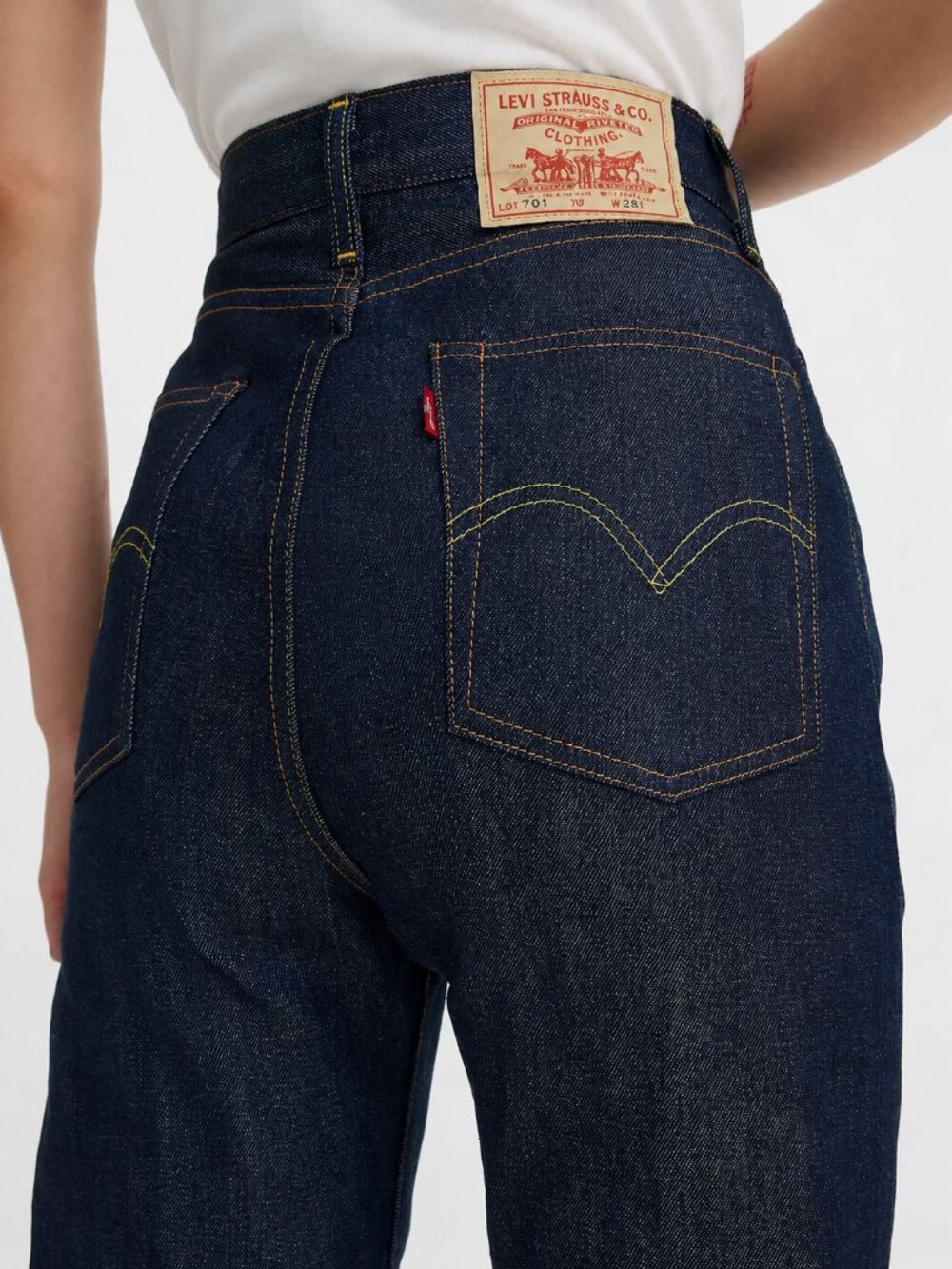 Levi's Vintage Clothing 1950s 701 Jeans High Rise Straight Selvedge Dark Indigo - Picture 16 of 16
